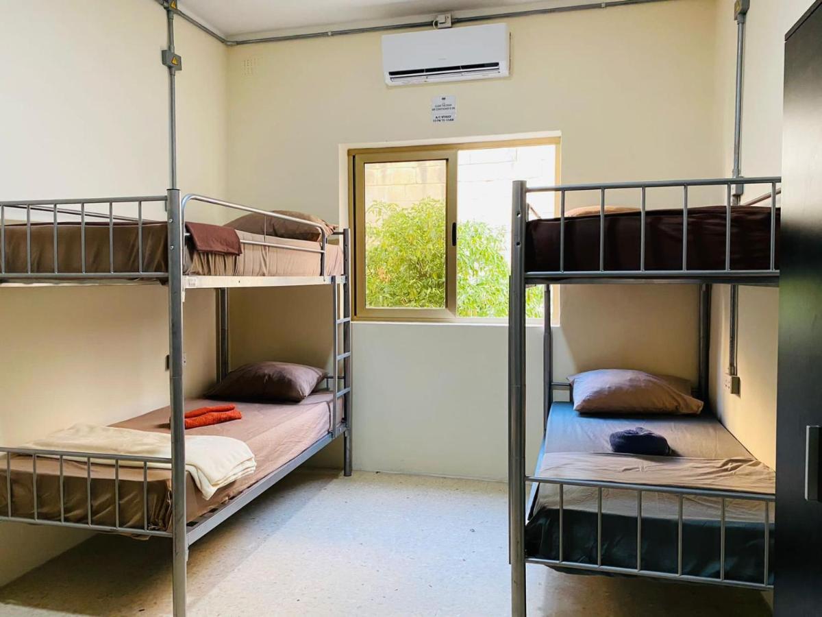 Ommi Hostel Saint Julian's Eksteriør billede